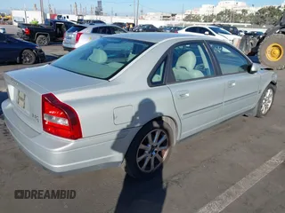 2003 Volvo S80 with VIN YV1TS91Z931311900, listed as a IAAI auction lot 41312816 with 98,650 mi miles. Bid and sale history available at carsss.com. Image 4.