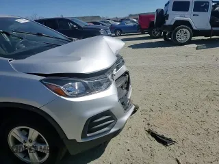 2022 Chevrolet Trax LS with VIN KL7CJNSMXNB513370, listed as a Copart auction lot 47117355 with 35,858 mi miles and Salvage Title. Bid and sale history available at carsss.com. Image 11.