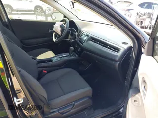 2021 Honda HR-V LX with VIN 3CZRU5H34MM726934, listed as a IAAI auction lot 41797859 with 139,927 mi miles. Bid and sale history available at carsss.com. Image 5.