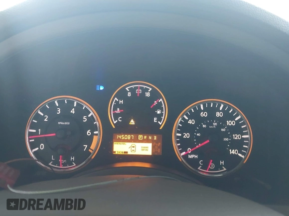 2015 Nissan Armada SV z VIN 5N1BA0ND4FN622772, wystawiony jako IAAI lot #42233400 z przebiegiem 145 087 mil mil oraz . Historia ofert i sprzedaży dostępna na DreamBid. Obrazek 7.