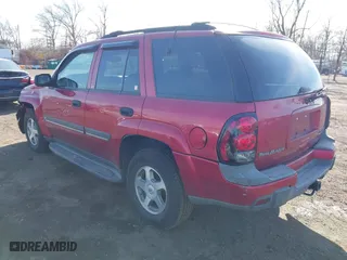 2002 Chevrolet TrailBlazer LS with VIN 1GNDT13S422138585, listed as a IAAI auction lot 41498102 with 1 mi miles. Bid and sale history available at carsss.com. Image 3.