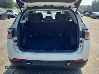 2022 Jeep Compass Latitude with VIN 3C4NJDBB3NT205928, listed as a IAAI auction lot 42832409 with 22,634 mi miles and . Bid and sale history available at DreamBid. Image 15.
