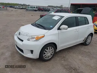 2008 Scion xD z VIN JTKKU10478J028558, wystawiony jako IAAI lot #42139762 z przebiegiem 190 691 mil mil oraz . Historia ofert i sprzedaży dostępna na DreamBid. Obrazek 2.