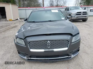 2018 Lincoln Continental Premiere z VIN 1LN6L9PK3J5603389, wystawiony jako IAAI lot #41691647 z przebiegiem 72 139 mil mil oraz . Historia ofert i sprzedaży dostępna na DreamBid. Obrazek 12.