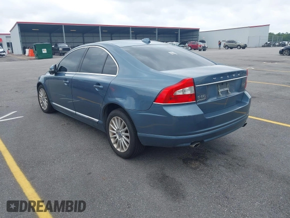 2013 Volvo S80 3.2L z VIN YV1940AS5D1168657, wystawiony jako IAAI lot #39945438 z przebiegiem 249 336 mil mil oraz . Historia ofert i sprzedaży dostępna na DreamBid. Obrazek 3.