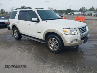 2008 Ford Explorer Eddie Bauer with VIN 1FMEU74E68UA47414, listed as a IAAI auction lot 41913886 with 135,349 mi miles. Bid and sale history available at carsss.com. Image 1.