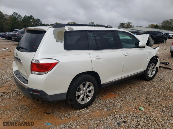 2011 Toyota Highlander with VIN 5TDZK3EH6BS044859, listed as a Copart auction lot 50232875 with 223,996 mi miles and Salvage Title. Bid and sale history available at carsss.com. Image 3.