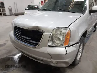 2013 GMC Yukon XL SLT z VIN 1GKS2KE71DR342261, wystawiony jako IAAI lot #42018535 z przebiegiem 201 847 mil mil oraz . Historia ofert i sprzedaży dostępna na DreamBid. Obrazek 6.