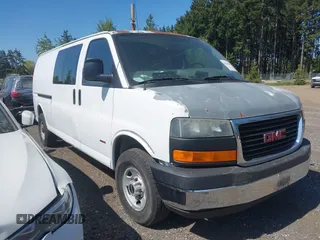 2007 GMC Savana z VIN 1GTHG392771146601, wystawiony jako IAAI lot #42146340 z przebiegiem 313 989 mil mil oraz . Historia ofert i sprzedaży dostępna na DreamBid. Obrazek 1.