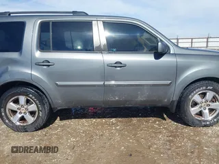 2009 Honda Pilot EX with VIN 5FNYF48469B003449, listed as a IAAI auction lot 41633525 with 190,462 mi miles. Bid and sale history available at carsss.com. Image 13.