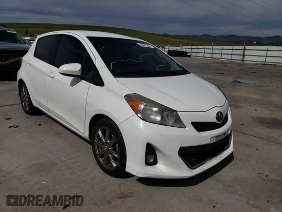 2012 Toyota Yaris L z VIN JTDKTUD3XCD528749, wystawiony jako Copart lot #56803205 z przebiegiem 140 024 mil mil oraz Szkoda całkowita • Salvage title. Historia ofert i sprzedaży dostępna na DreamBid. Obrazek 13.