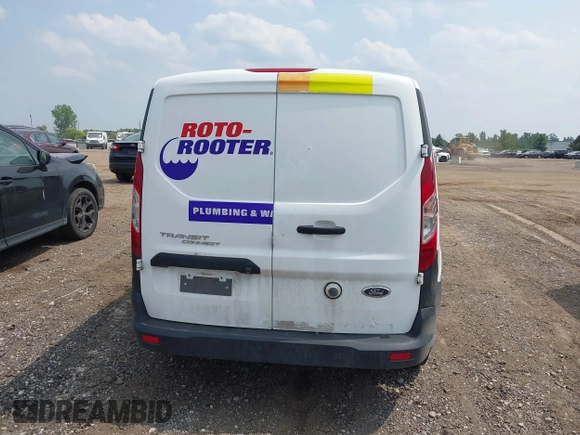 2019 Ford Transit Connect XL z VIN NM0LS7E24K1395580, wystawiony jako IAAI lot #42426540 z przebiegiem 187 824 mil mil oraz . Historia ofert i sprzedaży dostępna na DreamBid. Obrazek 16.