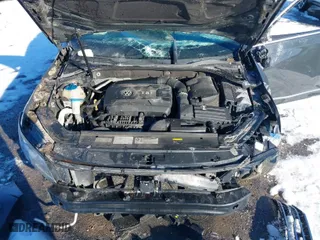 2017 Volkswagen Passat R-Line w/Comfort Pkg with VIN 1VWDT7A34HC061000, listed as a IAAI auction lot 41284332 with 1 mi miles. Bid and sale history available at carsss.com. Image 10.