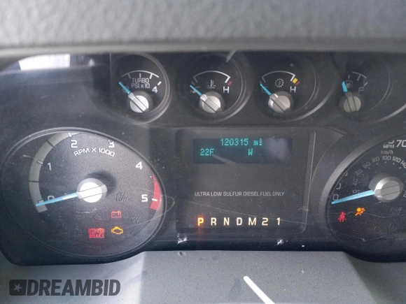 2014 Ford F-250 XL with VIN 1FTBF2BT1EEB31376, listed as a Copart auction lot 73752963 with 120,315 mi miles and Salvage title. Bid and sale history available at DreamBid. Image 9.