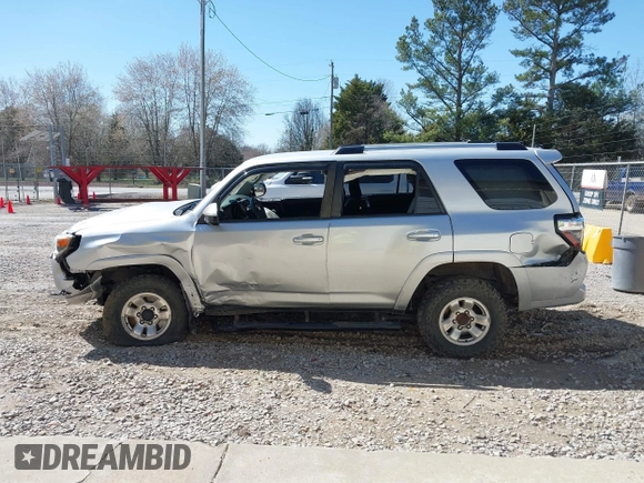 2014 Toyota 4Runner Limited with VIN JTEBU5JR1E5165584, listed as a IAAI auction lot 41727845 with 178,774 mi miles. Bid and sale history available at carsss.com. Image 14.