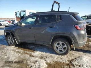 2022 Jeep Compass Sport z VIN 3C4NJDABXNT120425, wystawiony jako Copart lot #47820955 z przebiegiem 80 527 mil mil oraz Szkoda całkowita • Salvage title. Historia ofert i sprzedaży dostępna na DreamBid. Obrazek 2.
