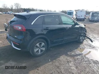 2018 Kia Niro LX with VIN KNDCB3LCXJ5158204, listed as a IAAI auction lot 41521783 with 69,290 mi miles. Bid and sale history available at carsss.com. Image 4.
