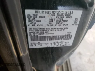 2001 Ford Super Duty F-250 XL with VIN 1FTNX21L91EC26077, listed as a Copart auction lot 71952324 with 221,340 mi miles and Salvage Title. Bid and sale history available at carsss.com. Image 12.