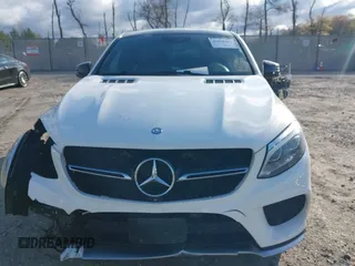 2016 Mercedes-Benz GLE 450 AMG z VIN 4JGED6EB0GA008008, wystawiony jako IAAI lot #42038463 z przebiegiem 159 653 mil mil oraz . Historia ofert i sprzedaży dostępna na DreamBid. Obrazek 12.