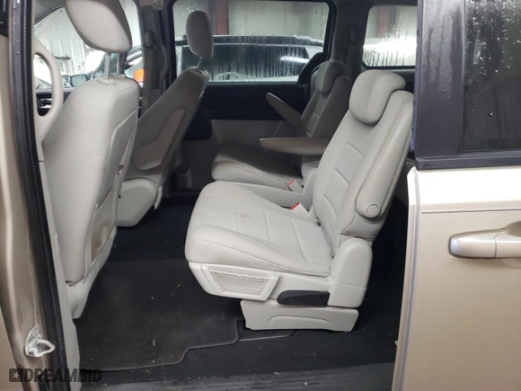 2009 Dodge Grand Caravan SXT with VIN 2D8HN54179R519328, listed as a Copart auction lot 45570075 with 157,757 mi miles and Non Repairable. Bid and sale history available at carsss.com. Image 11.