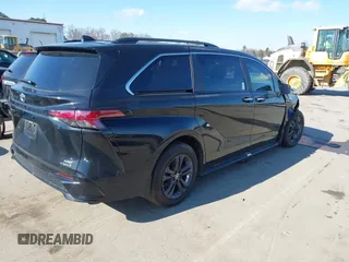 2024 Toyota Sienna XSE with VIN 5TDXSKFC1RS138680, listed as a IAAI auction lot 41640585 with 46,536 mi miles. Bid and sale history available at carsss.com. Image 4.
