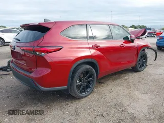 2023 Toyota Highlander L z VIN 5TDKDRAH9PS526978, wystawiony jako IAAI lot #40818784 z przebiegiem 82 801 mil mil oraz . Historia ofert i sprzedaży dostępna na DreamBid. Obrazek 4.