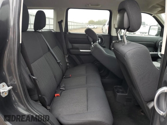2011 Dodge Nitro SXT z VIN 1D4PT5GK0BW509907, wystawiony jako Copart lot #42716715 z przebiegiem 88 884 mil mil oraz Szkody całkowita. Historia ofert i sprzedaży dostępna na DreamBid. Obrazek 11.