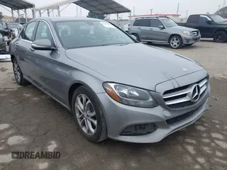 2015 Mercedes-Benz C 300 z VIN 55SWF4JB7FU079353, wystawiony jako IAAI lot #42455269 z przebiegiem 179 265 mil mil oraz . Historia ofert i sprzedaży dostępna na DreamBid. Obrazek 1.
