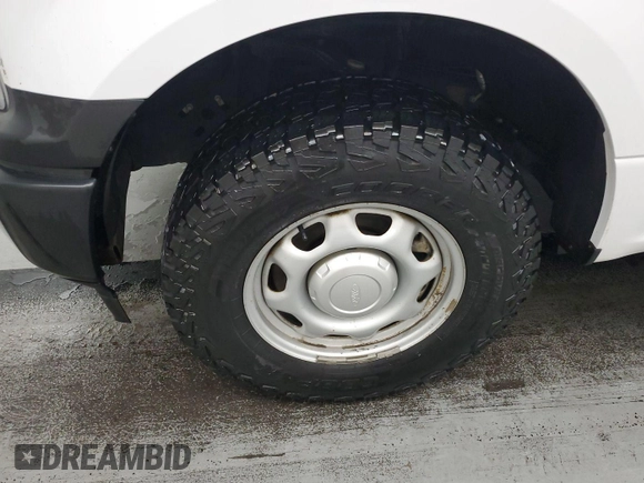 2019 Ford F-150 XL z VIN 1FTEX1EP6KKD76965, wystawiony jako IAAI lot #42631391 z przebiegiem 143 283 mil mil oraz . Historia ofert i sprzedaży dostępna na DreamBid. Obrazek 15.