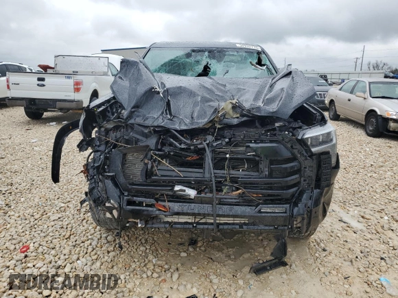 2024 Toyota Tundra Limited Hybrid z VIN 5TFWC5DB7RX045130, wystawiony jako Copart lot #50932715 z przebiegiem 17 046 mil mil oraz Szkoda całkowita • Salvage title. Historia ofert i sprzedaży dostępna na DreamBid. Obrazek 5.
