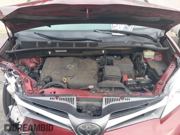 2018 Toyota Sienna XLE Auto Access Seat with VIN 5TDYZ3DC8JS932914, listed as a IAAI auction lot 41178252 with 112,009 mi miles. Bid and sale history available at carsss.com. Image 10.