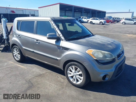 2013 Kia Soul ! with VIN KNDJT2A6XD7521718, listed as a IAAI auction lot 41683625 with 216,332 mi miles. Bid and sale history available at carsss.com. Image 1.