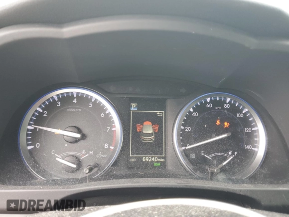 2017 Toyota Highlander XLE with VIN 5TDJZRFH0HS461378, listed as a Copart auction lot 57614885 with 69,240 mi miles and Salvage title. Bid and sale history available at DreamBid. Image 9.