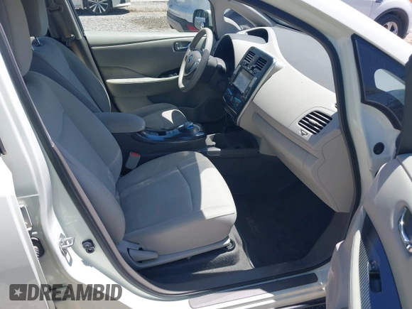 2011 Nissan LEAF SL-e z VIN JN1AZ0CP4BT004687, wystawiony jako IAAI lot #42318422 z przebiegiem 101 344 mil mil oraz . Historia ofert i sprzedaży dostępna na DreamBid. Obrazek 5.