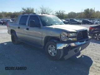 2003 Chevrolet Avalanche with VIN 3GNEK13T83G301540, listed as a IAAI auction lot 41844045 with 208,822 mi miles. Bid and sale history available at carsss.com. Image 1.