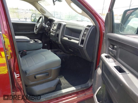 2018 Ram 2500 Tradesman with VIN 3C6UR5CJ6JG381673, listed as a IAAI auction lot 42625712 with 131,207 mi miles and . Bid and sale history available at DreamBid. Image 5.