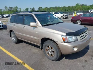 2006 Toyota Highlander z VIN JTEGP21A260095615, wystawiony jako IAAI lot #41979567 z przebiegiem 122 904 mil mil oraz . Historia ofert i sprzedaży dostępna na DreamBid. Obrazek 1.