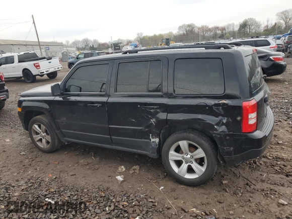 2013 Jeep Patriot Latitude with VIN 1C4NJPFB1DD255761, listed as a Copart auction lot 52772015 with 184,635 mi miles and Salvage Title. Bid and sale history available at carsss.com. Image 2.