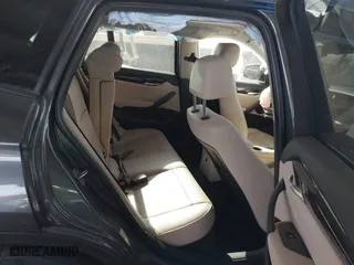 2013 BMW X1 28i with VIN WBAVM1C57DVW42096, listed as a IAAI auction lot 41572971 with 156,999 mi miles. Bid and sale history available at carsss.com. Image 8.