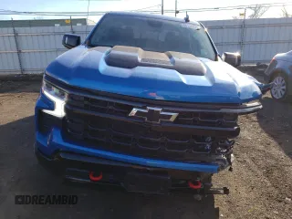 2022 Chevrolet Silverado 1500 LT Trail Boss with VIN 3GCUDFED4NG535596, listed as a Copart auction lot 48156975 with 35,225 mi miles and Salvage Title. Bid and sale history available at DreamBid. Image 5.
