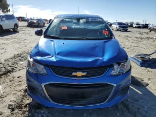 2018 Chevrolet Sonic LT z VIN 1G1JD5SHXJ4123736, wystawiony jako Copart lot #42646795 z przebiegiem 102 620 mil mil oraz Szkoda całkowita • Salvage title. Historia ofert i sprzedaży dostępna na DreamBid. Obrazek 5.