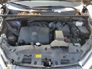 2019 Toyota Highlander SE z VIN 5TDJZRFH1KS959998, wystawiony jako Copart lot #54558795 z przebiegiem 50 566 mil mil oraz Szkoda całkowita • Salvage title. Historia ofert i sprzedaży dostępna na DreamBid. Obrazek 12.