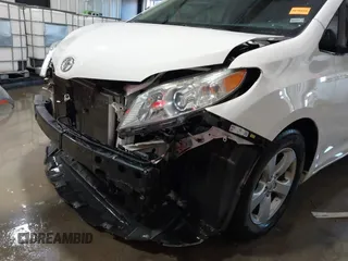 2015 Toyota Sienna L с VIN 5TDZK3DC3FS617518, выставлен на аукционе IAAI как лот 41566048 с пробегом 188 494 миль миль и . История ставок и продаж доступна на DreamBid. Изображение 19.