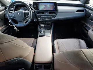 2022 Lexus ES 300h Luxury with VIN 58AEA1C11NU013518, listed as a Copart auction lot 80817474 with 70,352 mi miles and Salvage title. Bid and sale history available at DreamBid. Image 8.