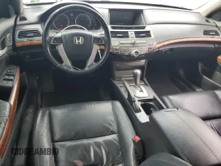 2011 Honda Accord EX-L z VIN 1HGCP3F82BA010275, wystawiony jako Copart lot #63698715 z przebiegiem 150 103 mil mil oraz Czysty tytuł • Clean title. Historia ofert i sprzedaży dostępna na DreamBid. Obrazek 8.