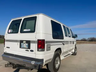 2003 Ford Econoline Cargo Recreational with VIN 1FDPE24L13HA37723, listed as a Copart auction lot 42862925 with 170,979 mi miles and Clean Title. Bid and sale history available at DreamBid. Image 4.