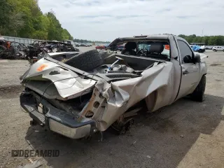 2008 Chevrolet Silverado 1500 Work Truck with VIN 1GCEK14X78Z211118, listed as a Copart auction lot 39961264 with Not Provided miles and Salvage Title. Bid and sale history available at DreamBid. Image 3.