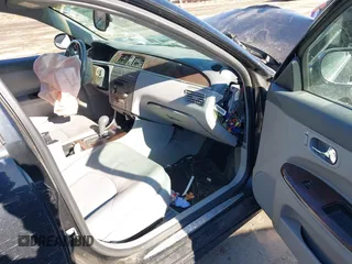 2007 Buick LaCrosse CXS with VIN 2G4WE587771174409, listed as a IAAI auction lot 41446842 with 173,178 mi miles. Bid and sale history available at carsss.com. Image 5.