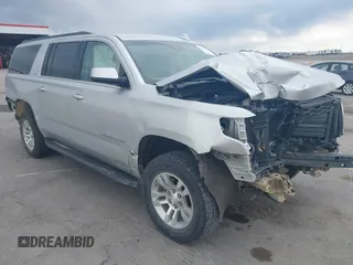 2019 Chevrolet Suburban LT z VIN 1GNSKHKC1KR163061, wystawiony jako IAAI lot #42070670 z przebiegiem 120 639 mil mil oraz . Historia ofert i sprzedaży dostępna na DreamBid. Obrazek 1.