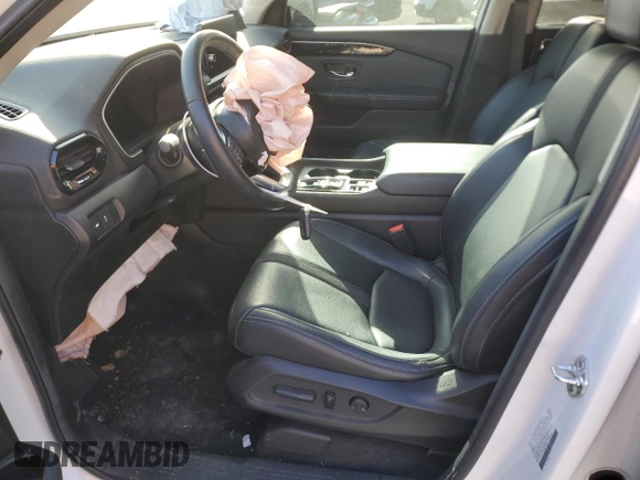 2024 Honda Pilot EX-L 7 Passenger with VIN 5FNYG1H52RB049090, listed as a Copart auction lot 41562695 with 9,939 mi miles and Salvage Title. Bid and sale history available at carsss.com. Image 7.